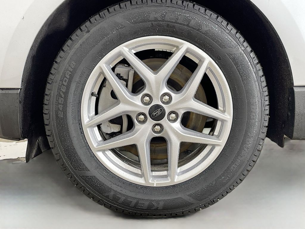 2023 Ford Edge SEL photo 28