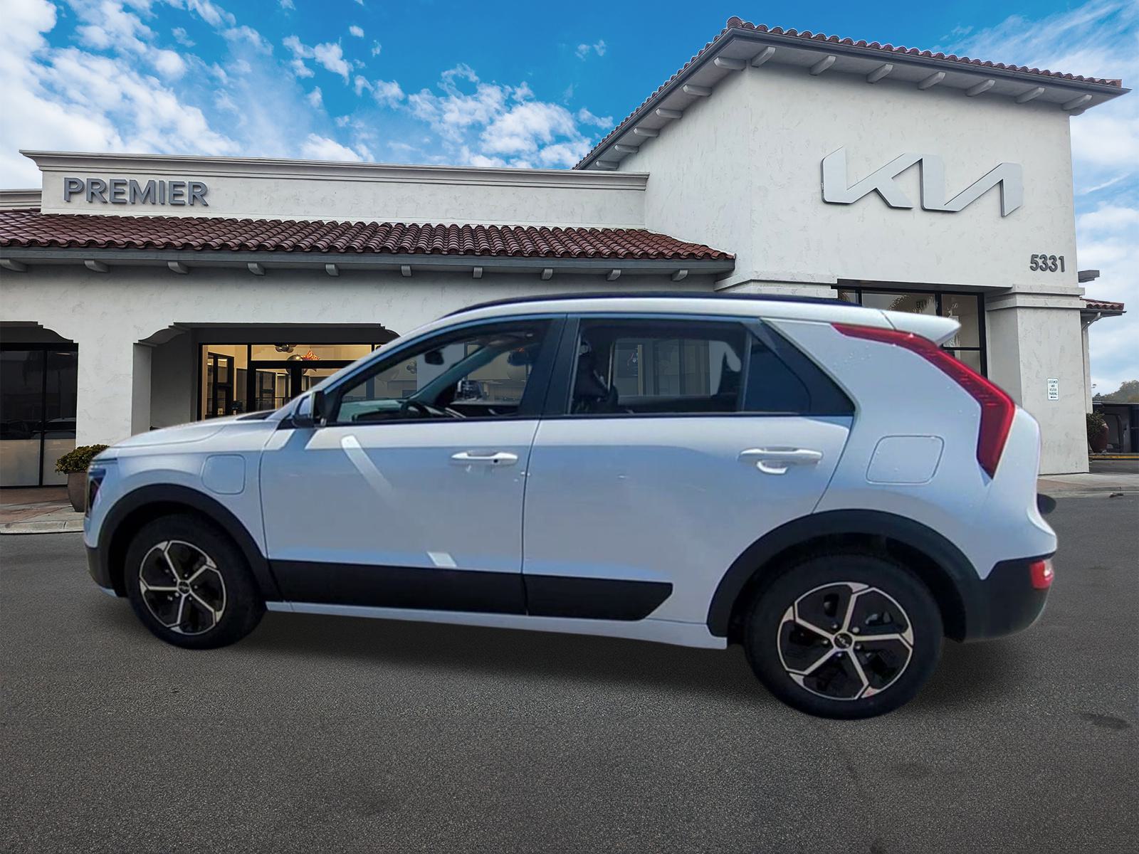 2025 Kia Niro Plug-In Hybrid EX photo 2