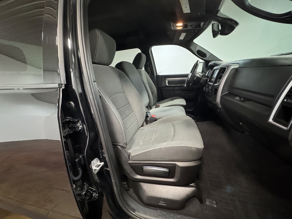 2022 Ram 1500 Classic Warlock photo 10