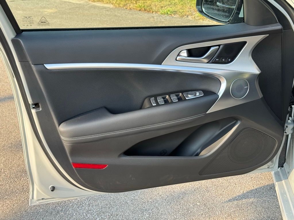 2026 Genesis G70 2.5T Prestige photo 19