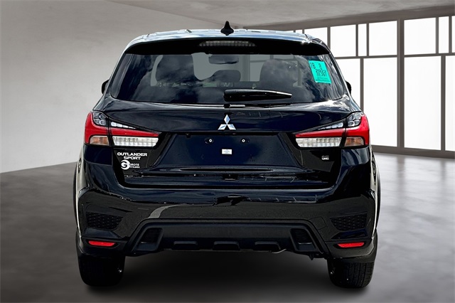 2022 Mitsubishi Outlander Sport SE photo 3