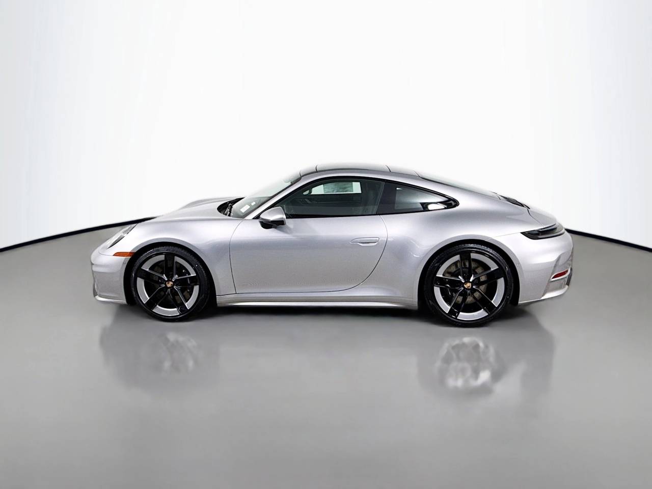 2026 Porsche 911 S photo 2