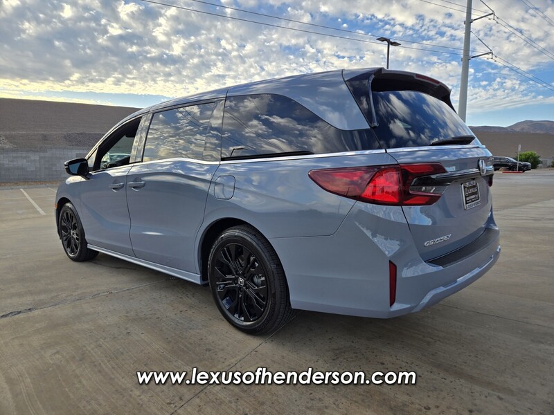 2025 Honda Odyssey photo 4