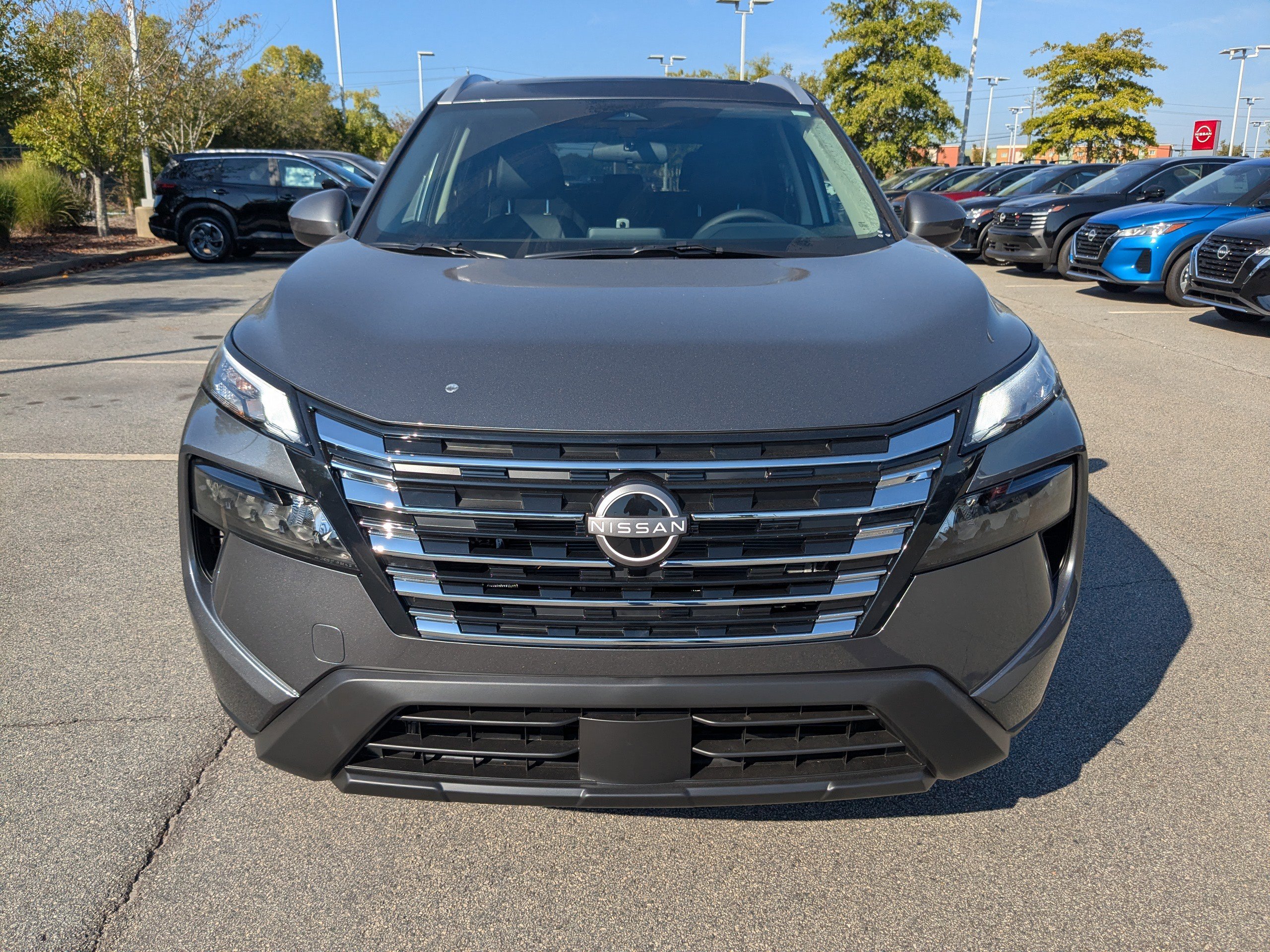 2026 Nissan Rogue SV photo 4