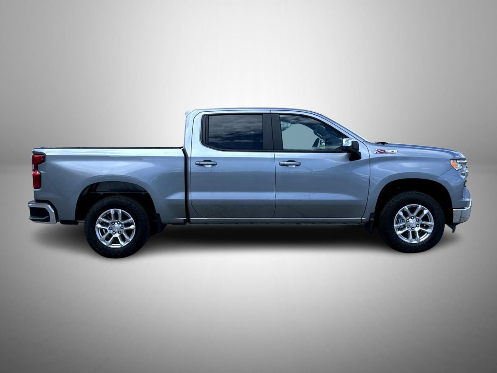 2025 Chevrolet Silverado 1500 LT photo 4