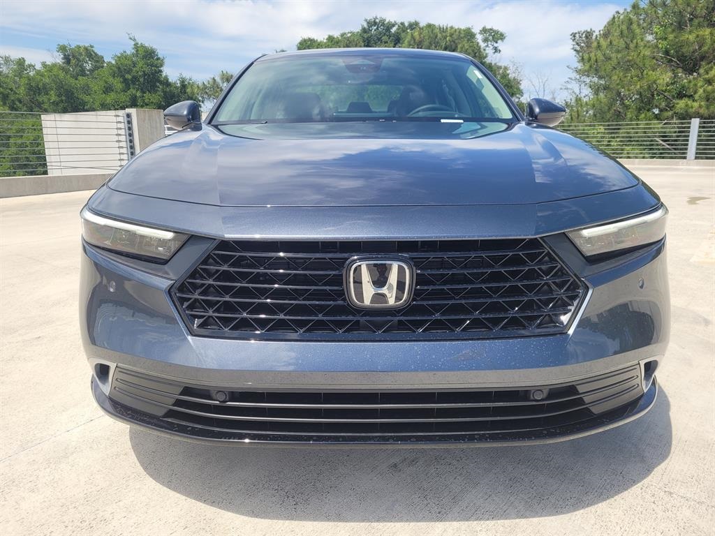 2025 Honda Accord Hybrid Touring photo 2