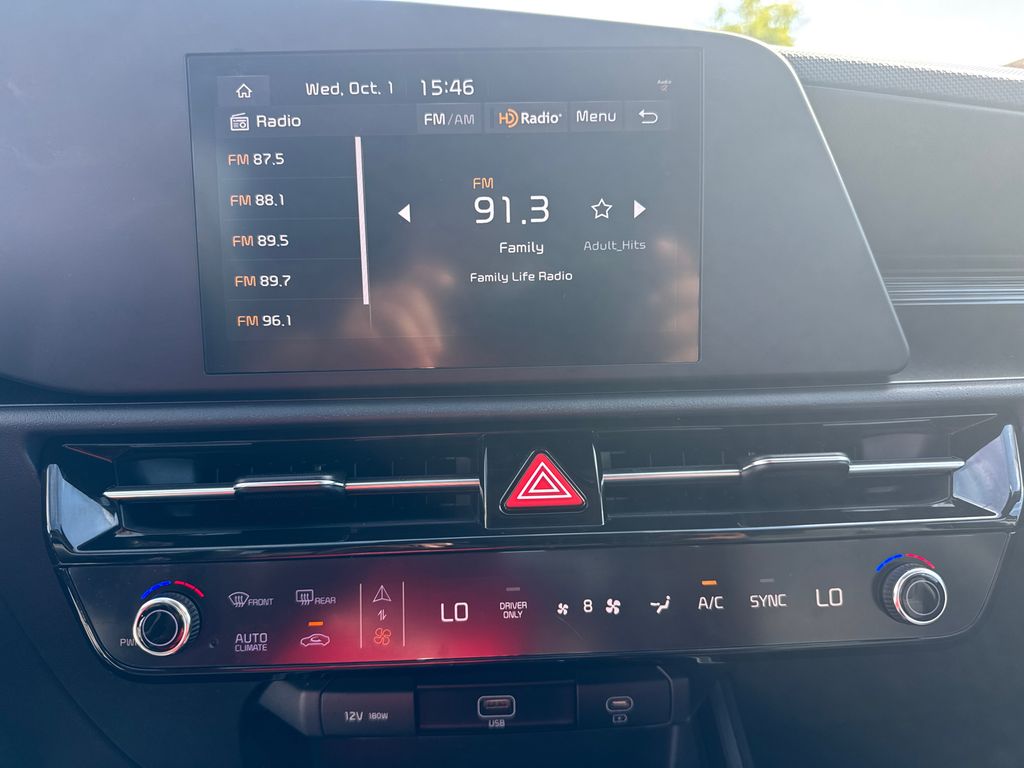 2024 Kia Niro LX photo 27