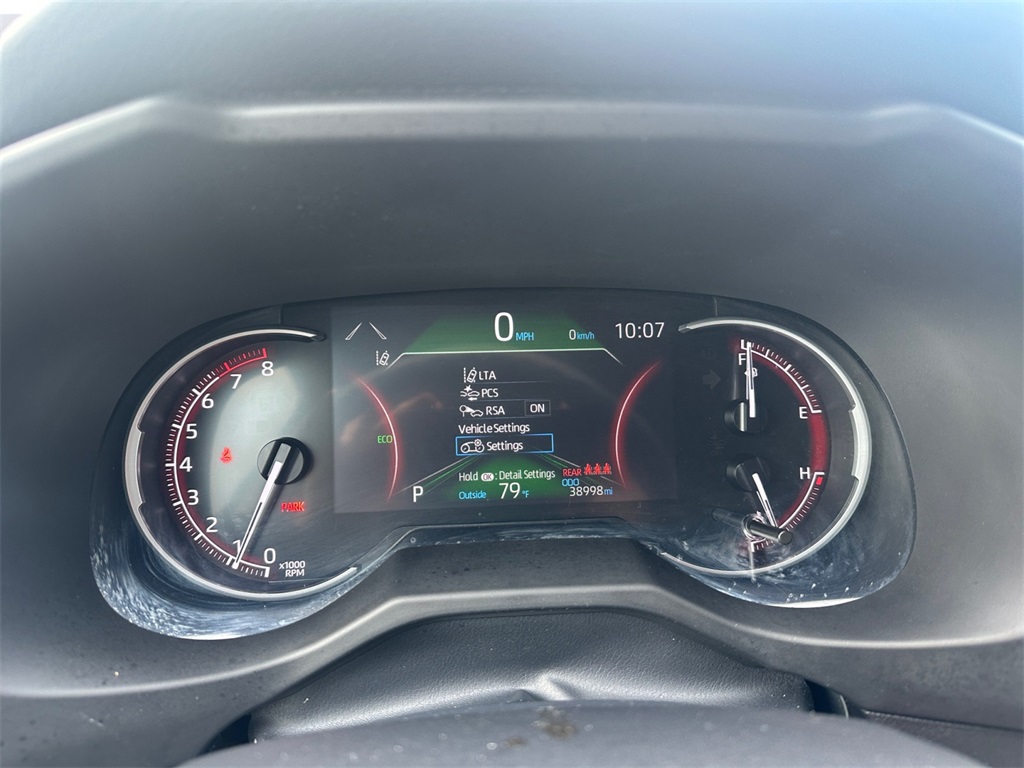 2024 Toyota RAV4 LE photo 18
