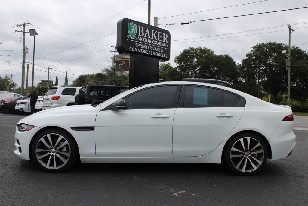 2020 Jaguar XE S photo 9