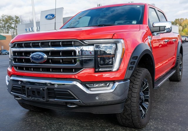 2023 Ford F-150 Lariat photo 2