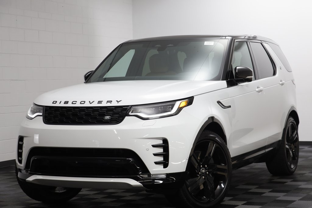 2025 Land Rover Discovery Dynamic SE's photo