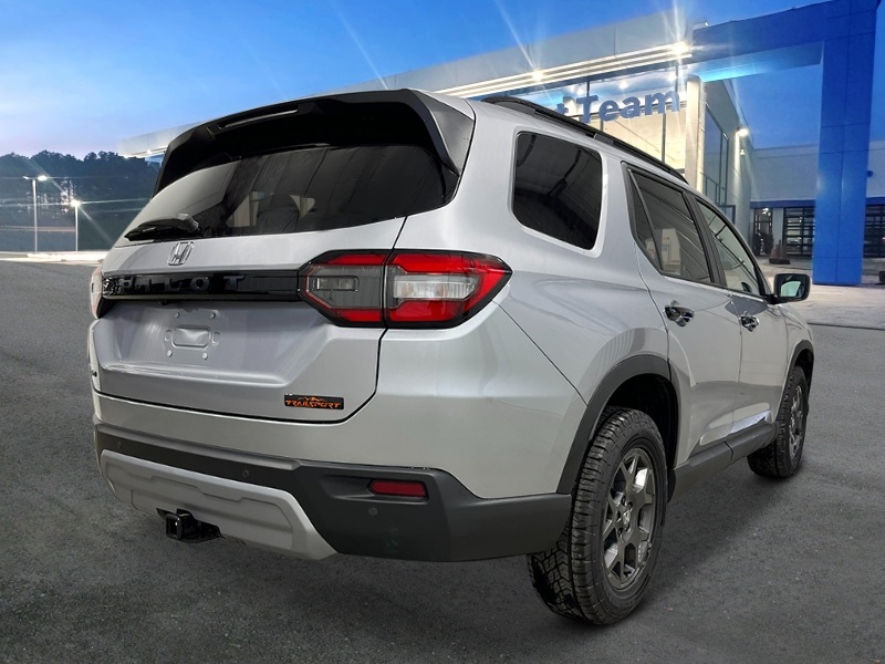 2025 Honda Pilot TrailSport photo 3