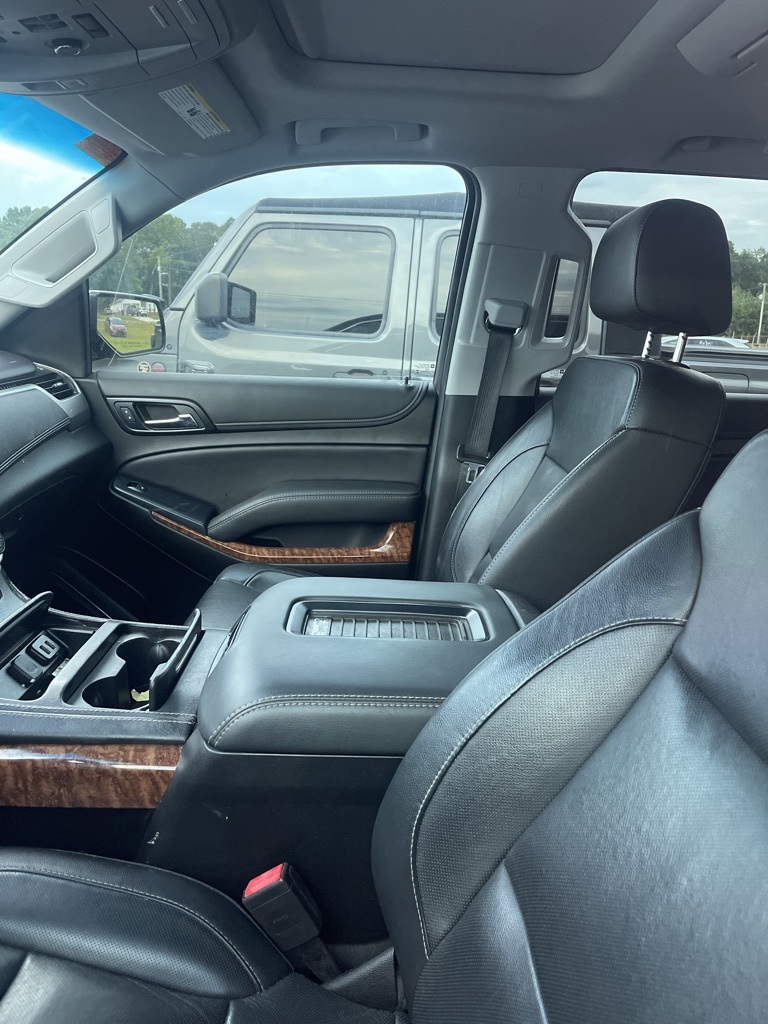 2019 Chevrolet Tahoe Premier photo 3