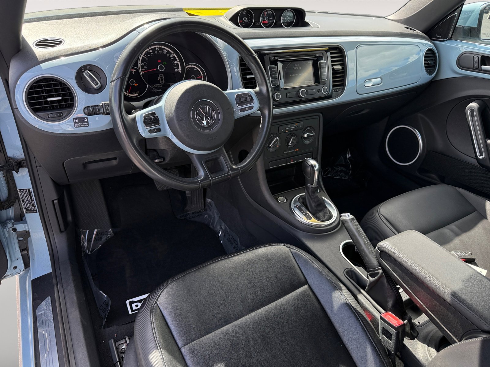 2013 Volkswagen Beetle TDI photo 15