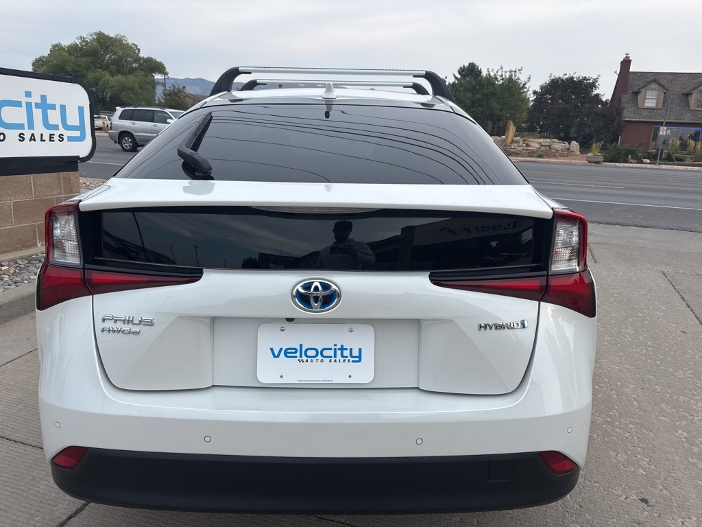 2022 Toyota Prius LE AWD-e photo 6