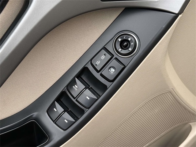 2016 Hyundai Elantra SE photo 25