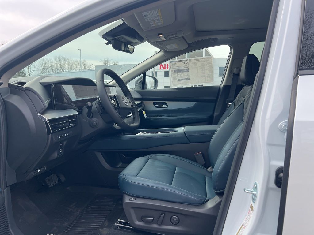 2025 Nissan Murano Platinum photo 12