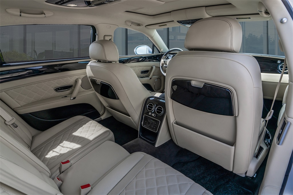 2018 Bentley Flying Spur V8 photo 45