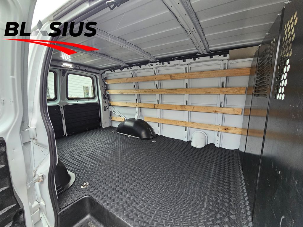 2023 Chevrolet Express 2500 Work Cargo Van photo 14