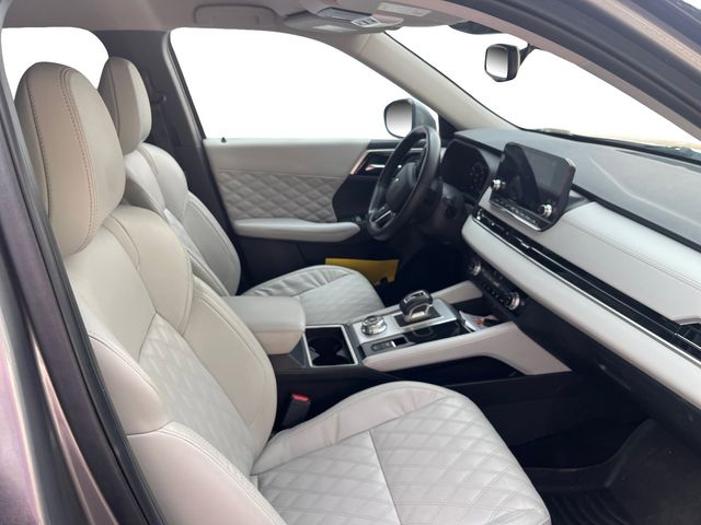 2022 Mitsubishi Outlander SEL photo 14