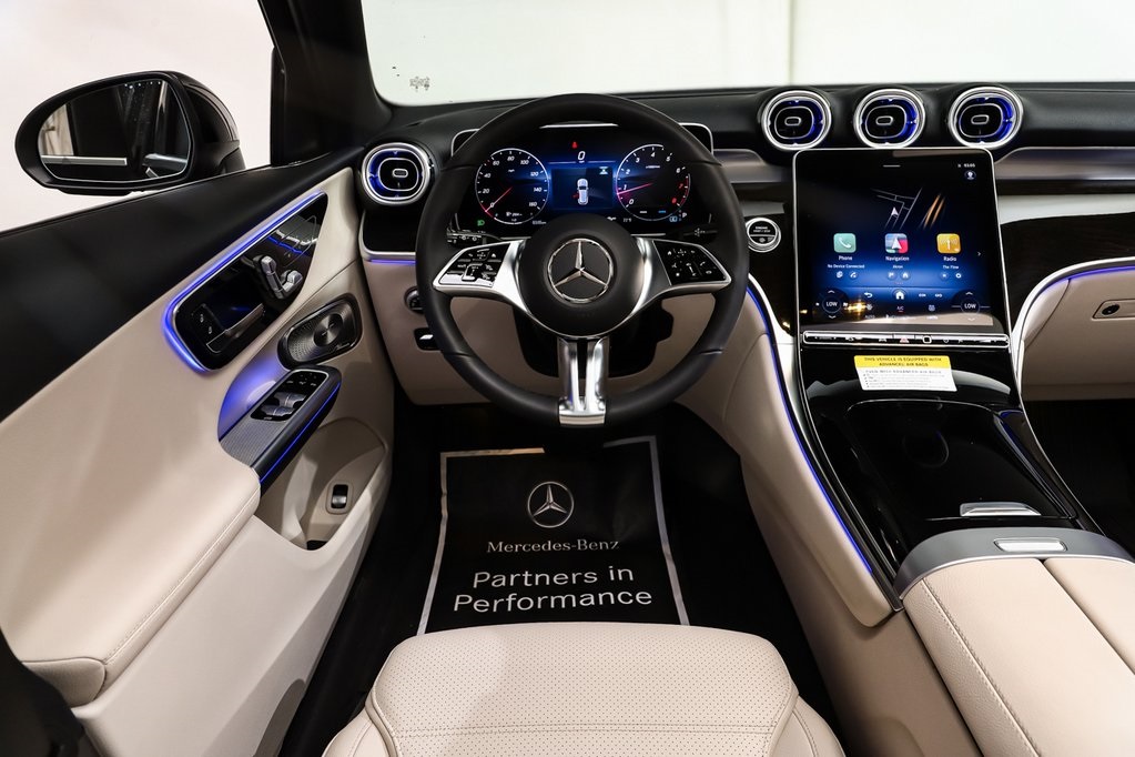 2025 Mercedes Benz GLC 300 4MATIC photo 13