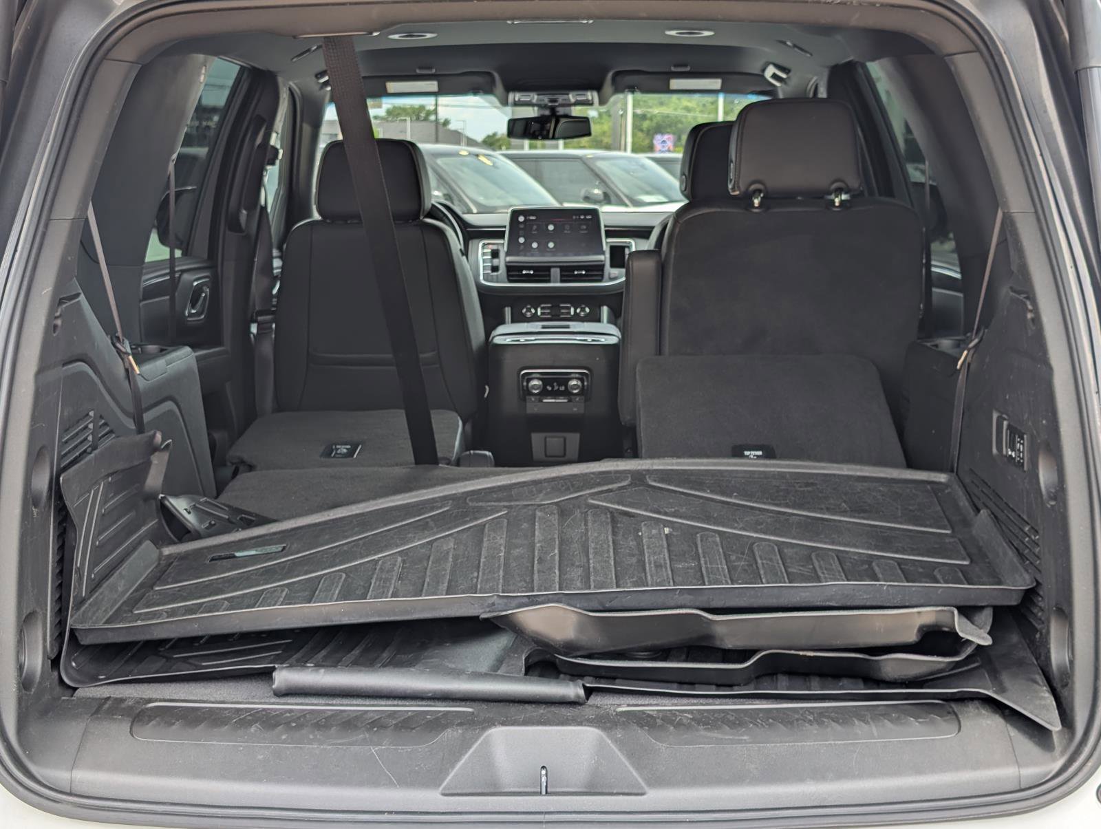 2022 Gmc Yukon SLT photo 9