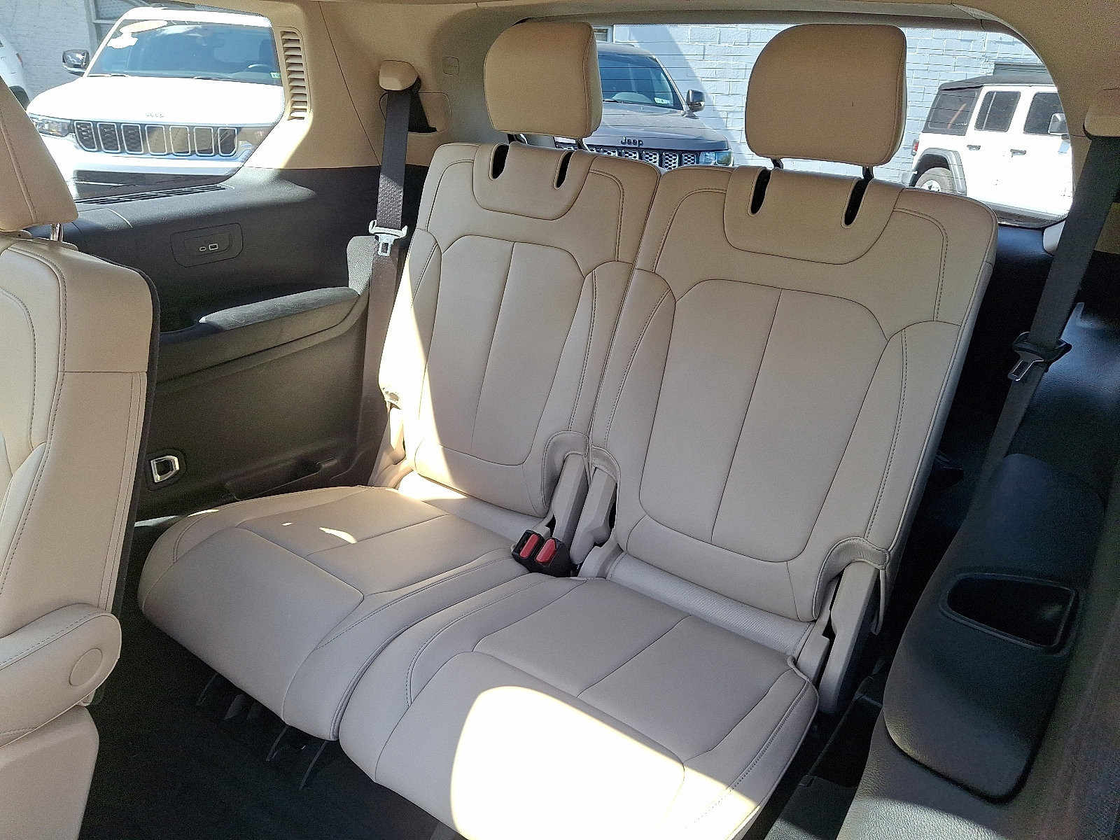 2021 Jeep Grand Cherokee Limited photo 9