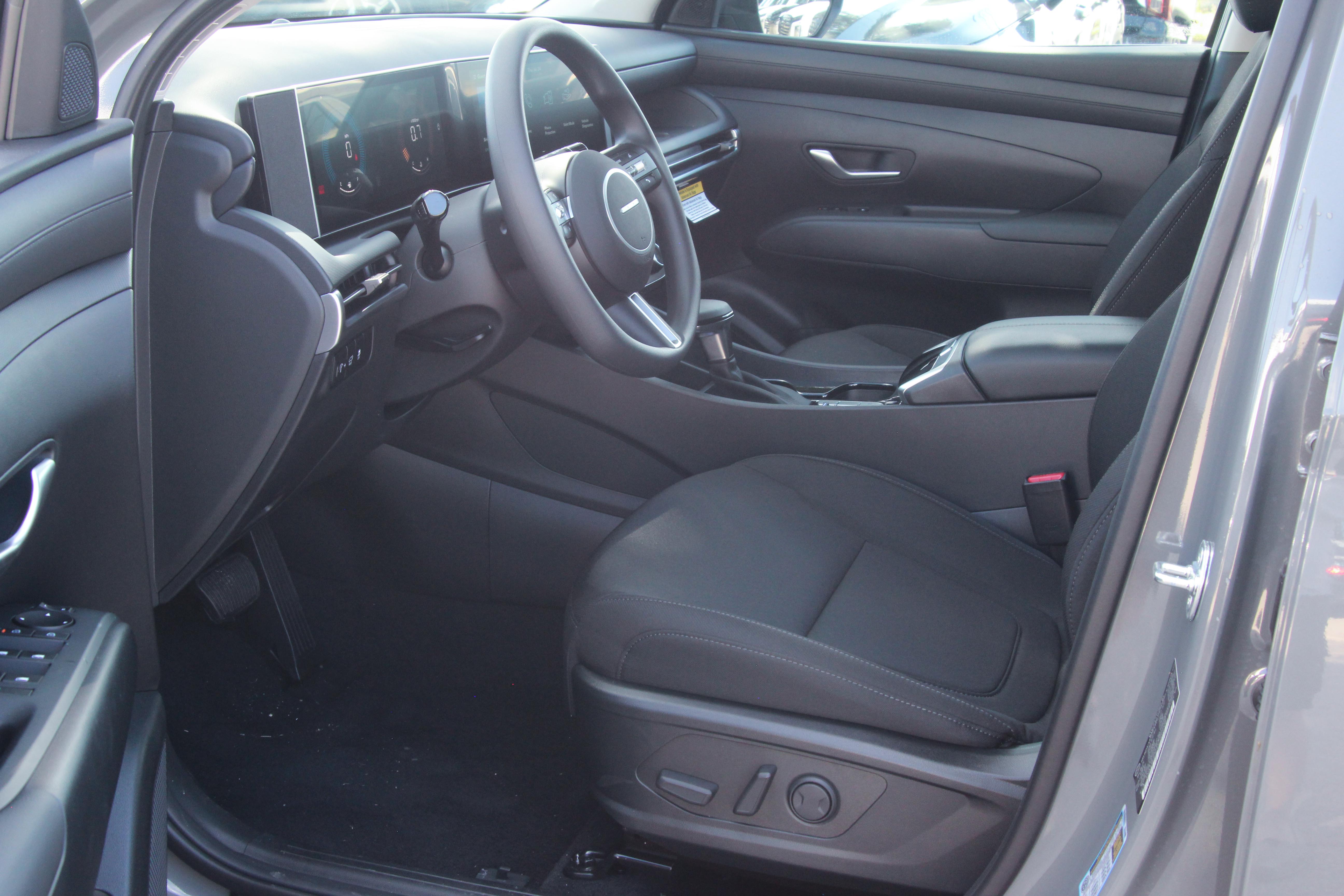 2025 Hyundai Tucson SEL photo 5