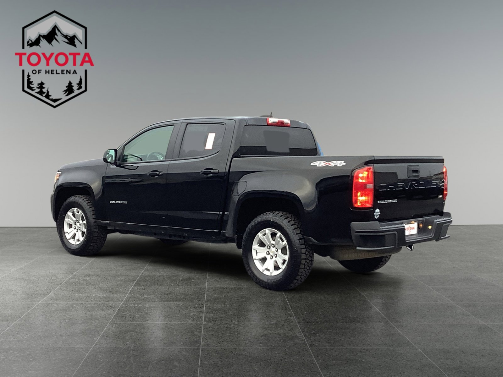 2021 Chevrolet Colorado LT photo 3