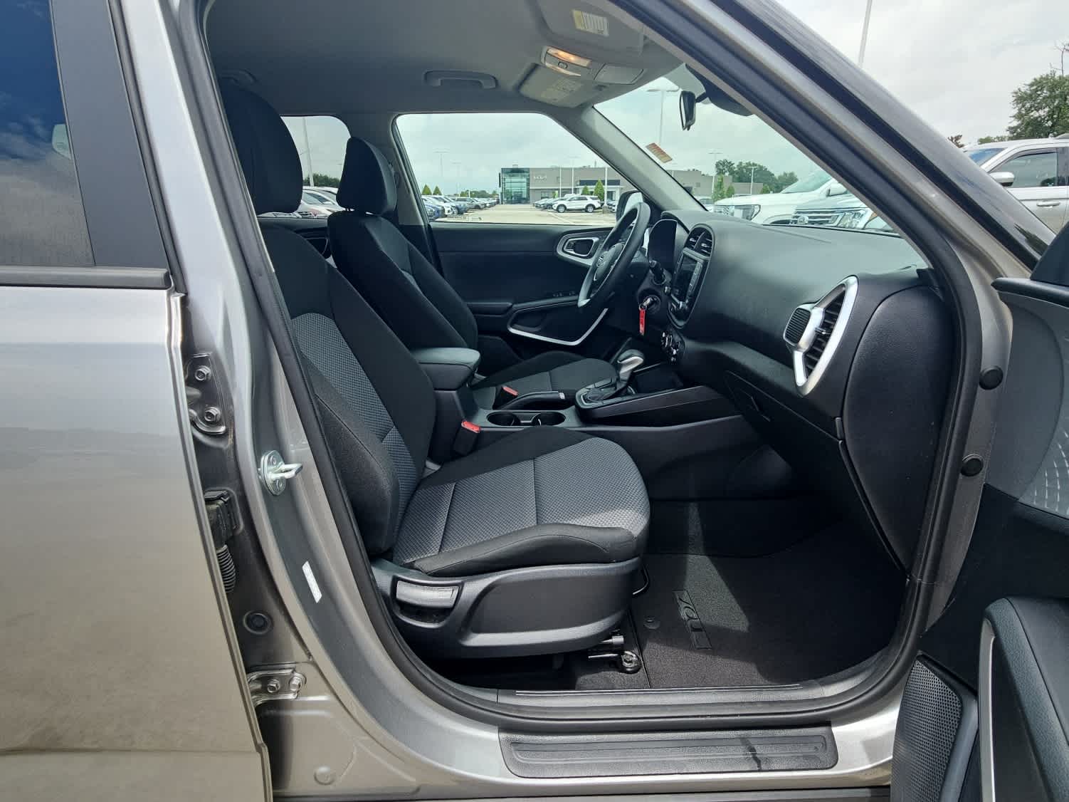 2023 Kia Soul LX photo 13