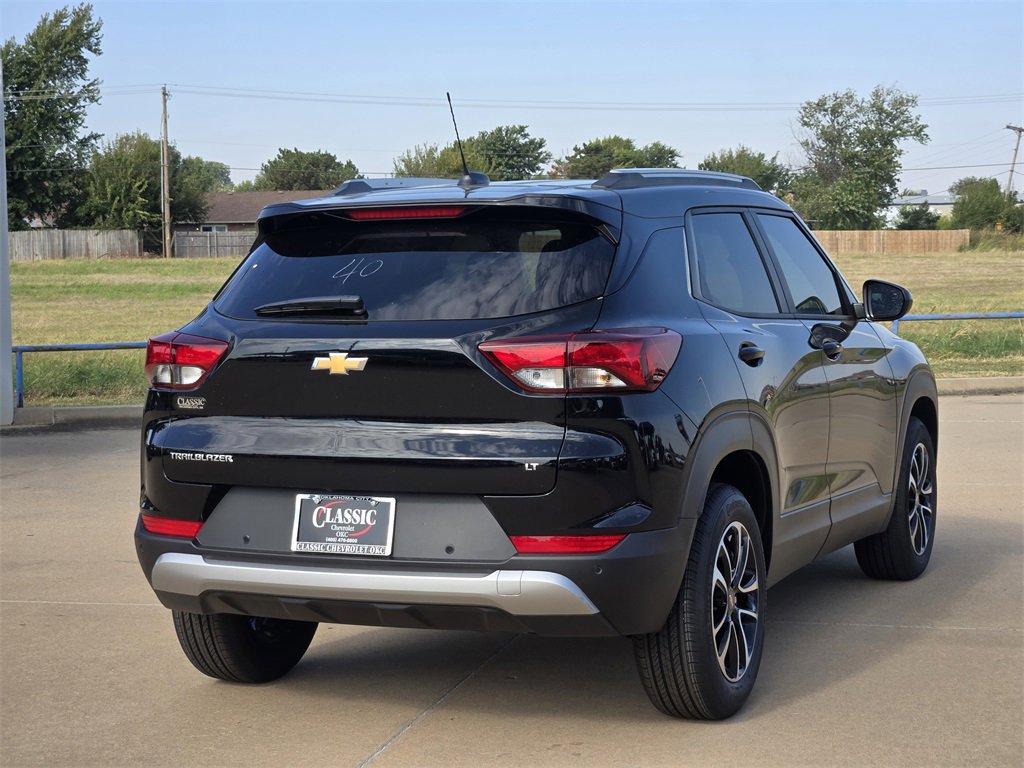 2026 Chevrolet Trailblazer LT photo 4
