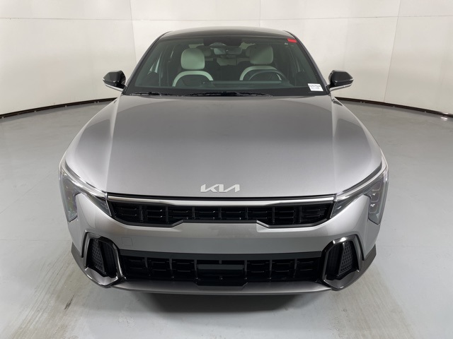 2025 Kia K4 GT-Line photo 3