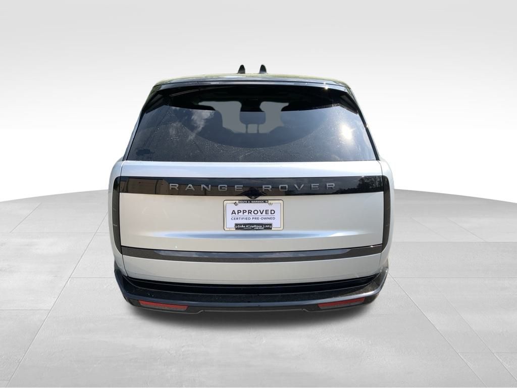 2024 Land Rover Range Rover SE photo 7