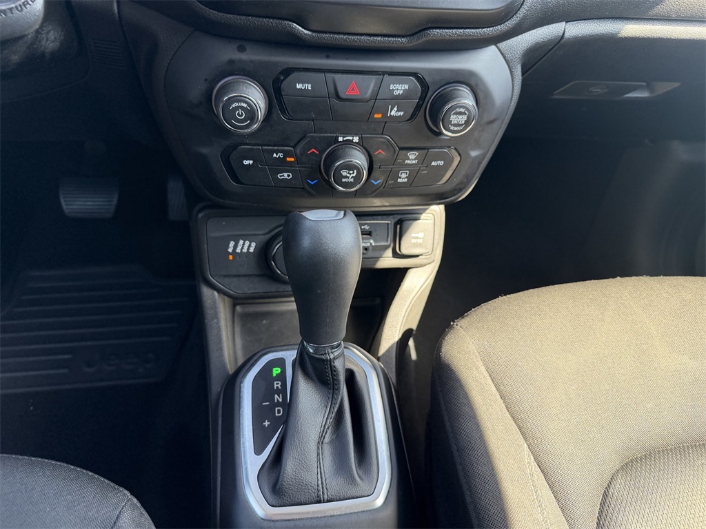 2021 Jeep Renegade Sport photo 26