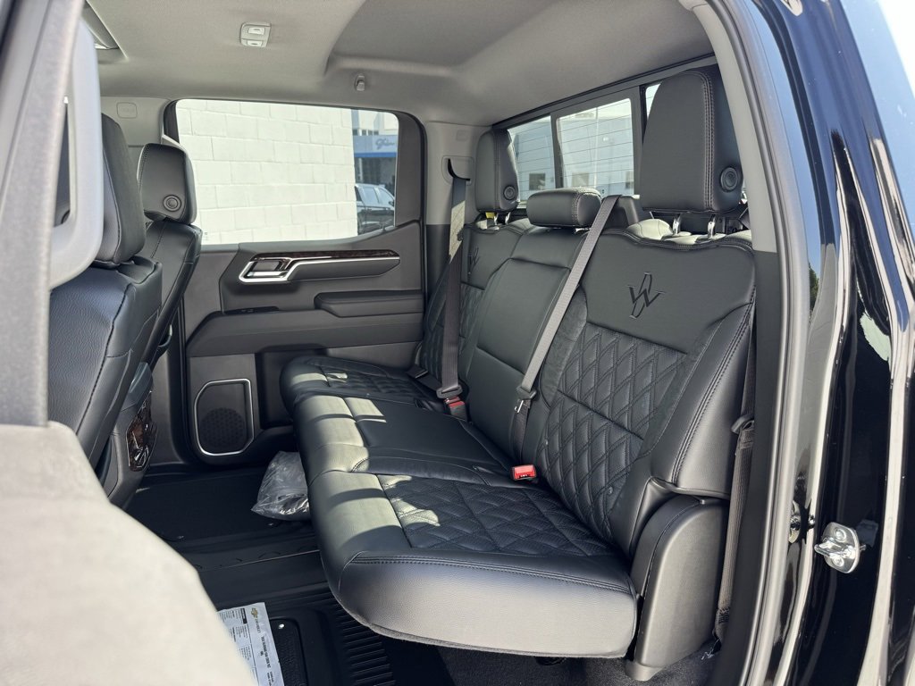 2025 Chevrolet Silverado 1500 RST photo 21