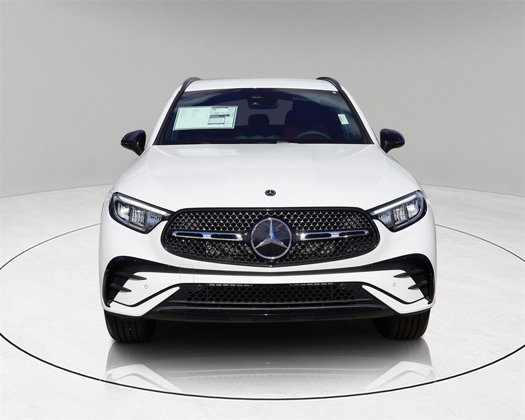 2025 Mercedes Benz GLC 300 4MATIC photo 2