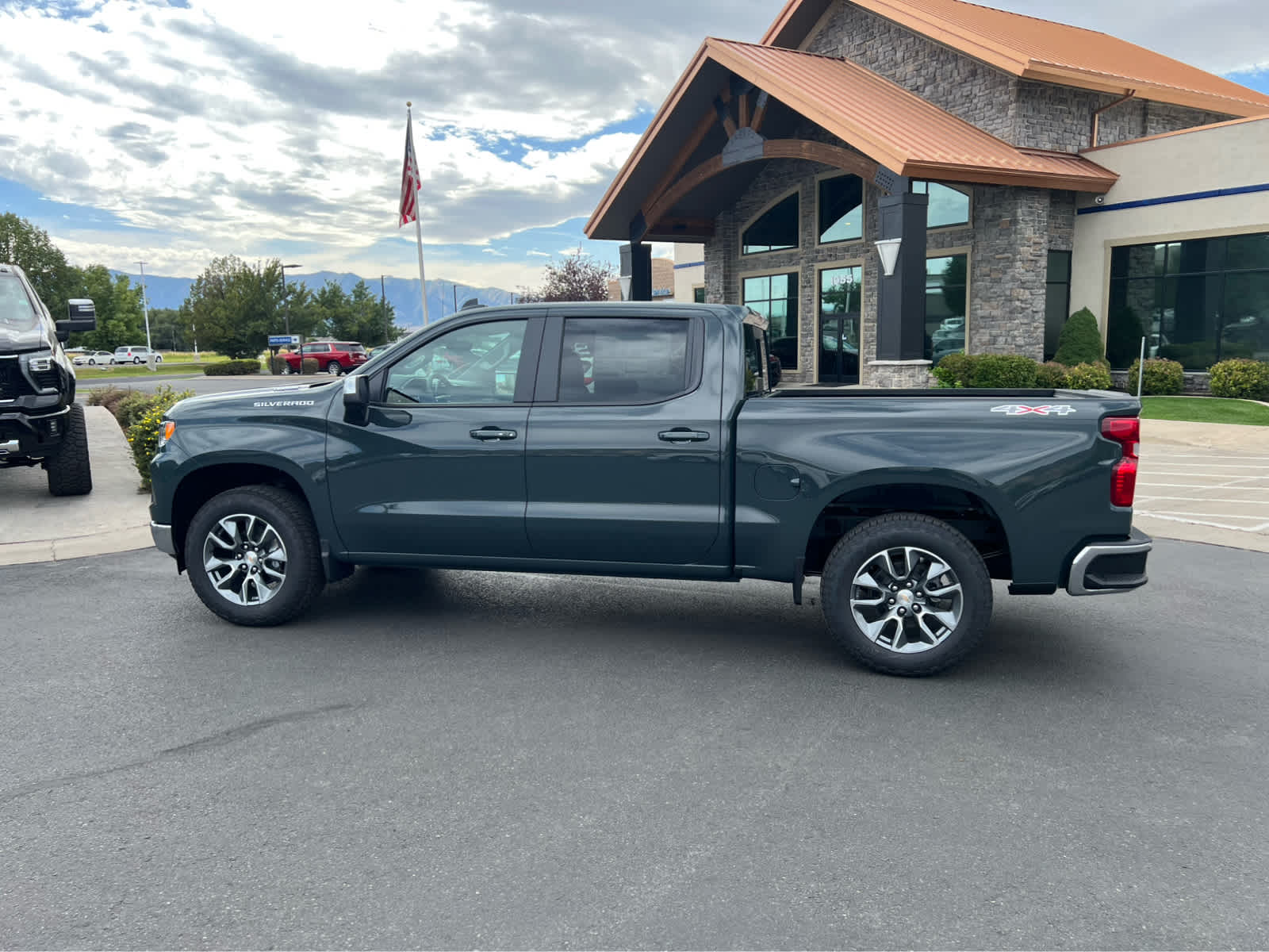 2026 Chevrolet Silverado 1500 photo 2