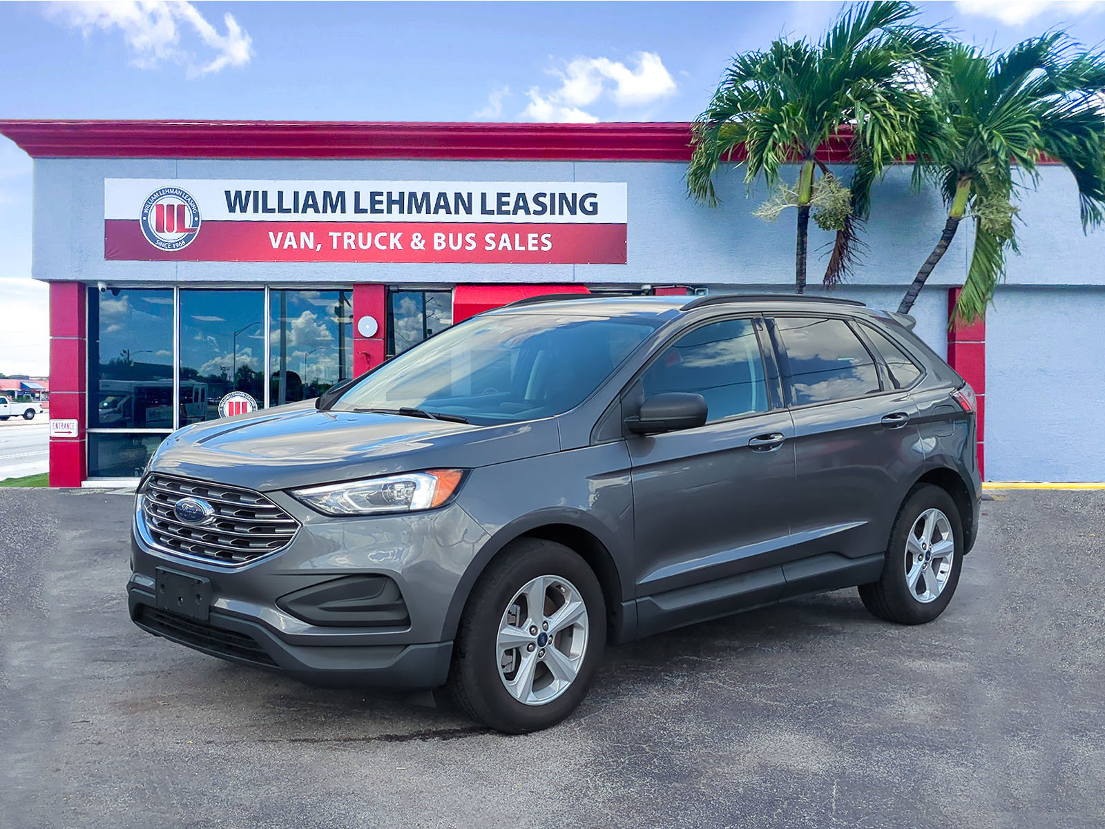 2021 Ford Edge SE's photo