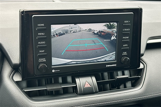 2021 Toyota RAV4 Hybrid LE photo 18