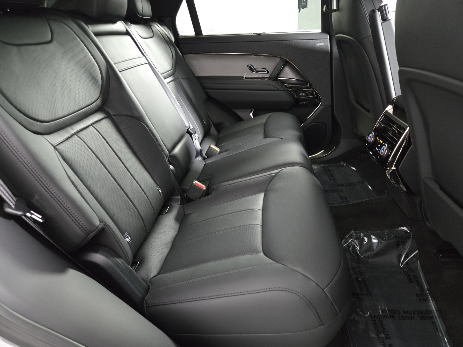 2025 Land Rover Range Rover Sport SE photo 15