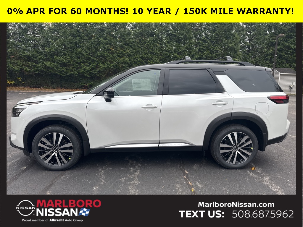 2025 Nissan Pathfinder Platinum photo 4