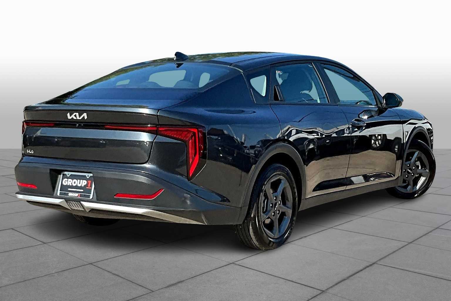 2025 Kia K4 LXS photo 11