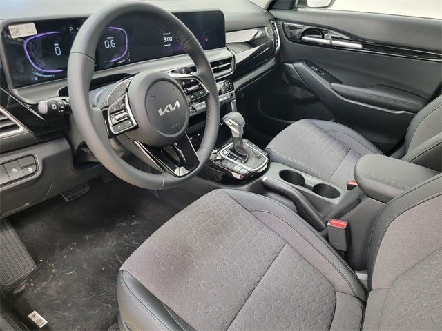 2026 Kia Seltos S photo 8