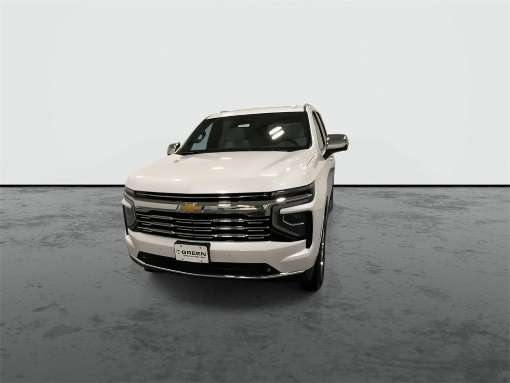 2025 Chevrolet Suburban Premier photo 3