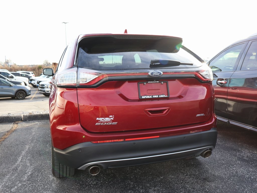 2018 Ford Edge SEL photo 4
