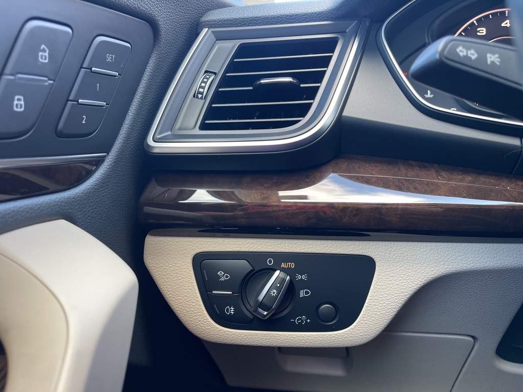2018 Audi Q5 2.0T Premium photo 12