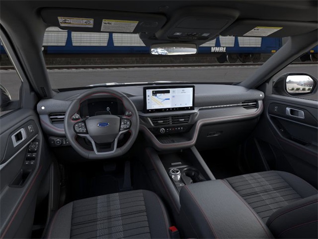 2025 Ford Explorer ST-Line photo 6