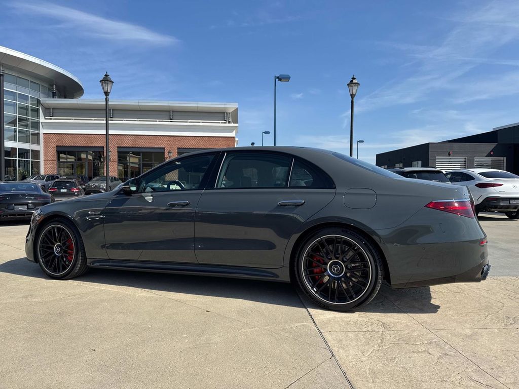 2025 Mercedes Benz S 63 e photo 3