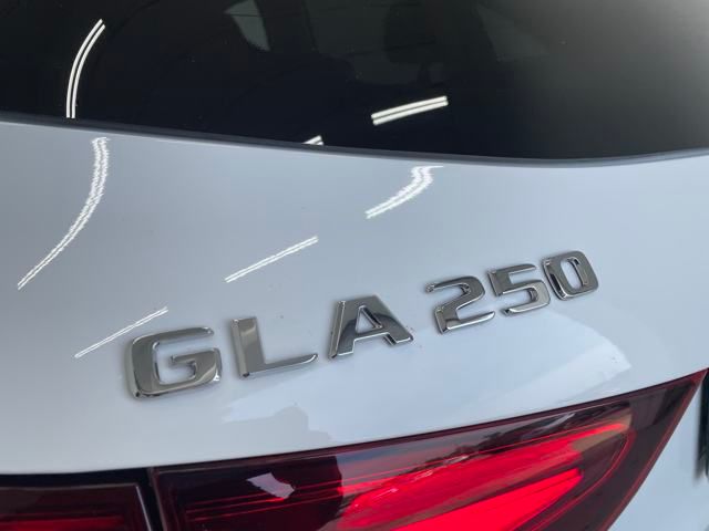 2025 Mercedes Benz GLA 250 photo 35