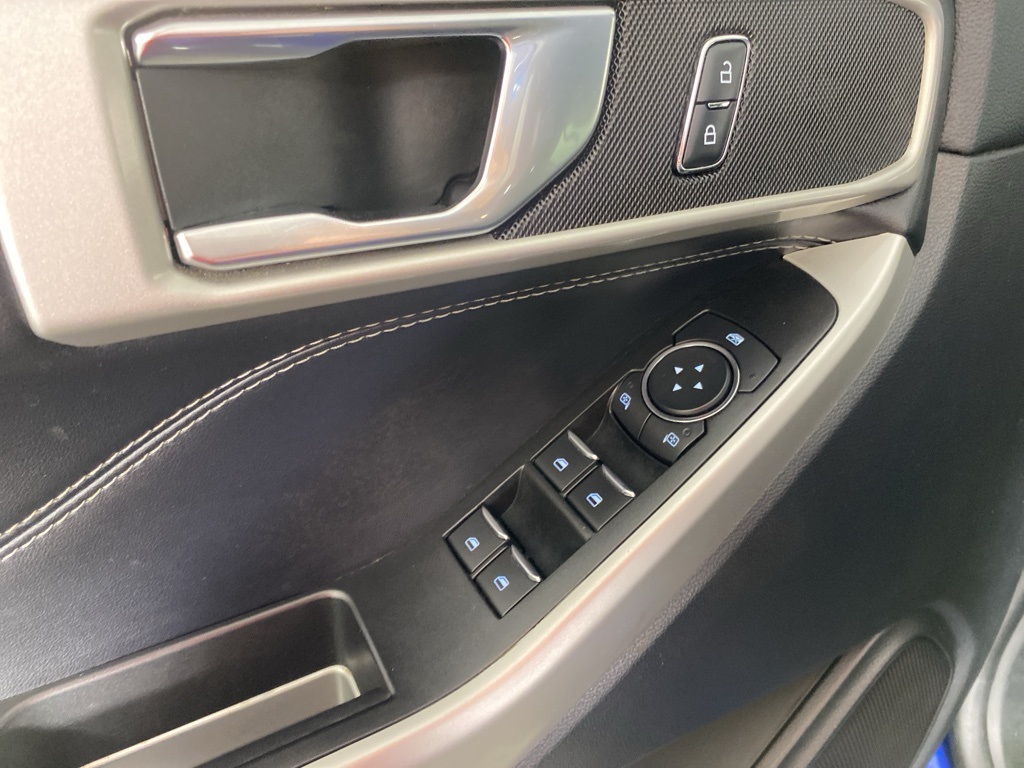 2022 Ford Explorer XLT photo 12